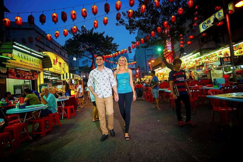 Kuala Lumpur: Sightseeing, Markets, and Food Night Tour - Pasar Seni Central Market: affordable souvenirs before the snack run