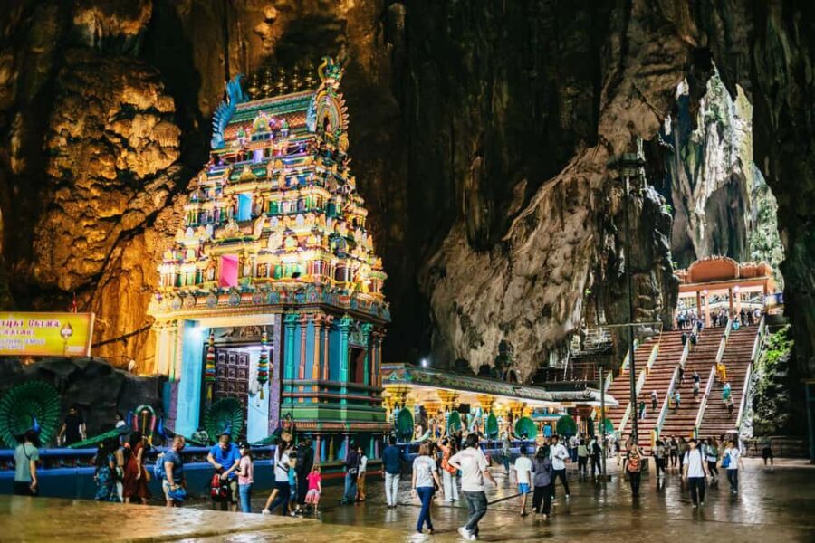 Kuala Lumpur Suburbs: Batu Caves Half-Day Tour (SIC) - The Batik Workshop & Showroom Stop: Wax, Dye, and Real Craft
