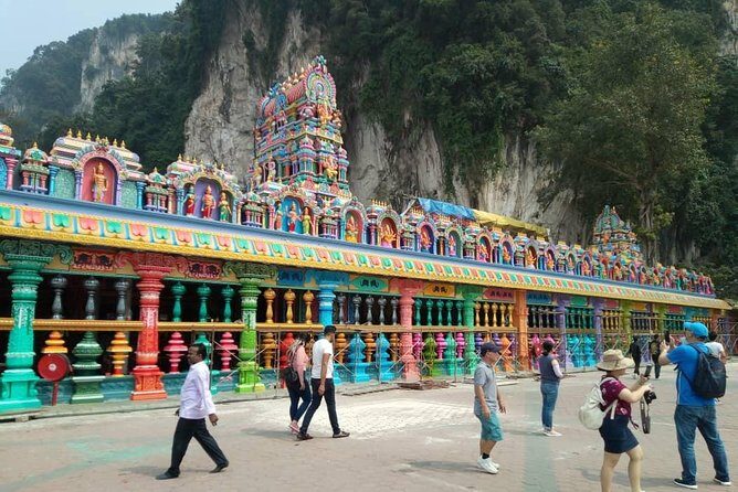 Kuala Lumpur Suburbs Batu Caves Half-Day Tour (SIC/Shared Tour) - What the guide adds before you explore on your own
