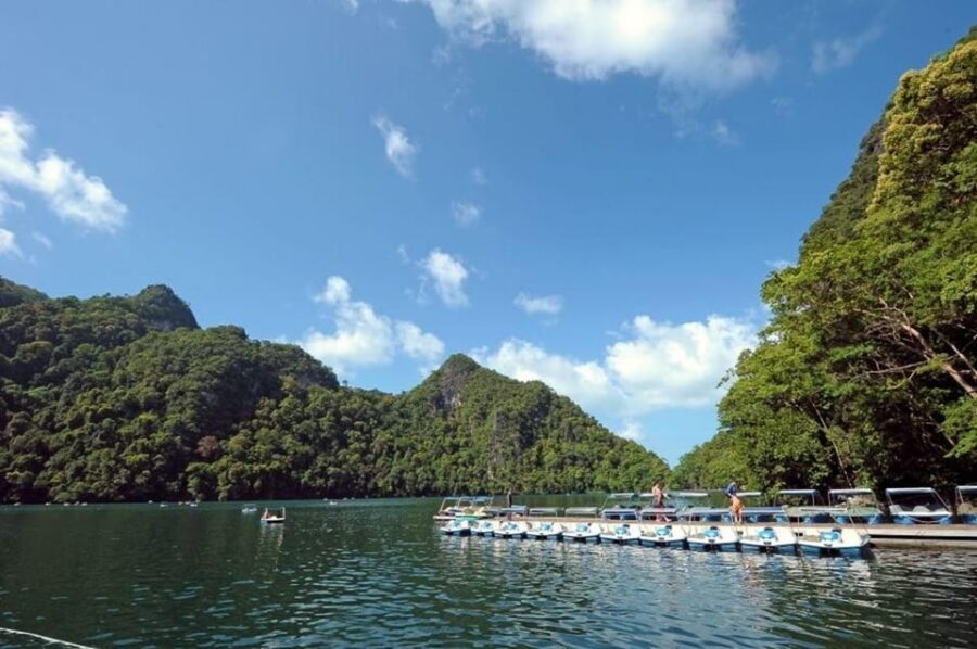 Langkawi: Island Hopping Shared Boat Tour - Langkawi Island Hopping at Speed: What Makes This Tour Fun
