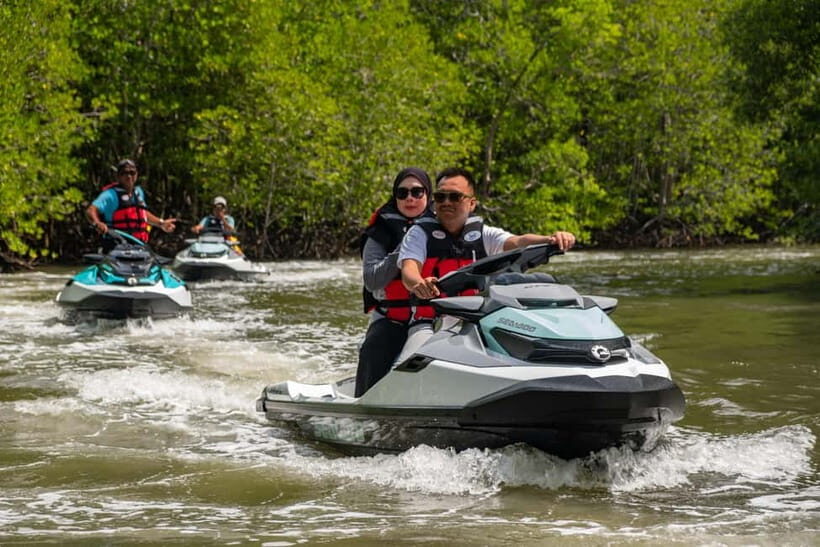 Langkawi: Jet Ski Tour UNESCO Kilim Geopark Free Video - The Andaman Sea payoff at the end