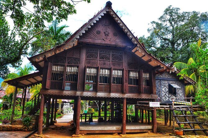 Langkawi Myth & Legend Tour MahsuriTomb TelagaTujuh BerasTerbakar - Atma Alam batik village: what you’re really paying for
