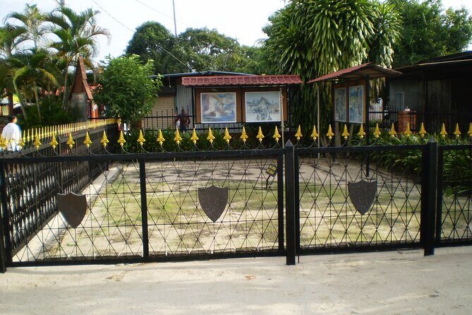 Langkawi Myth & Legend Tour MahsuriTomb TelagaTujuh BerasTerbakar - Laman Padi rice garden then Cenang Street: culture plus beach-town convenience