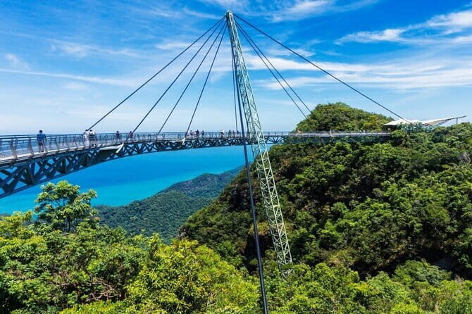 Langkawi: Private Tour with Sky Bridge and Cable Car - Langkawi Underwater World: When You Want Animal Time Without Leaving the Day