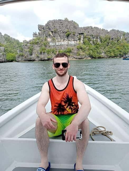 Langkawi: River Cruise and Sunset Cruise Lunch Available - Fish feeding at the floating fish farm: what you should look for