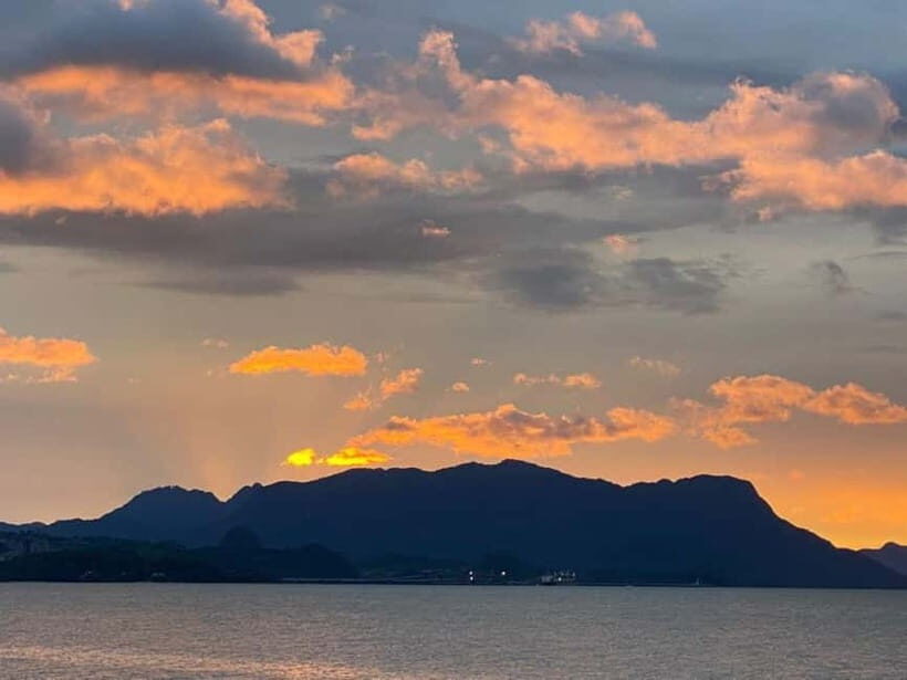 Langkawi: River Cruise and Sunset Cruise Lunch Available - Sunset at the open water: Andaman Sea viewpoints and timing