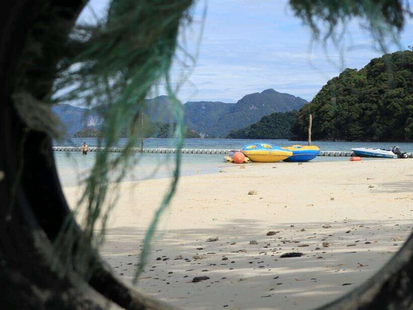 Langkawi: Southern Island Geopark Tour - Pulau Dayang Bunting: Swimming in the Pregnant Maiden Freshwater Lake