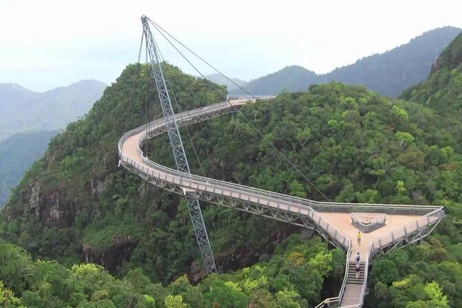 Langkawi Tour with SkyBridgewalk,Langkawi Cable Car,Oriental Village pass - Key highlights at a glance