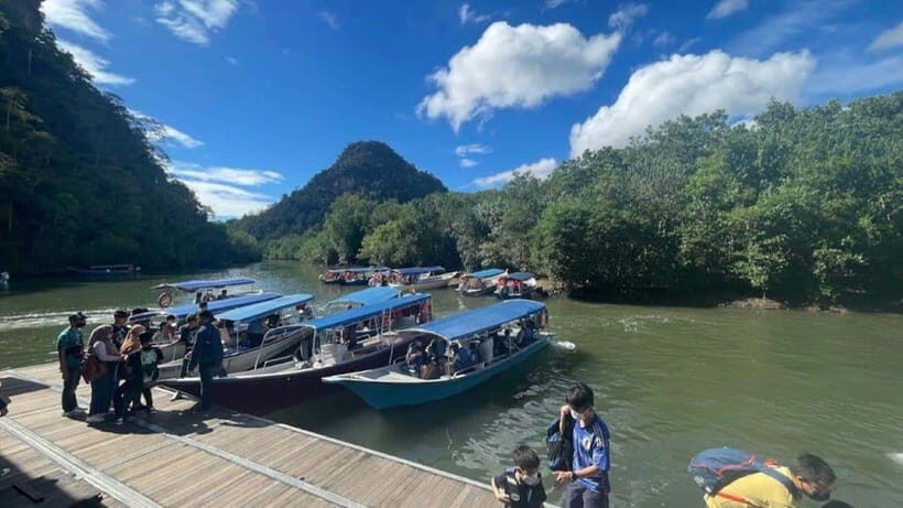 Langkawi:Mangrove Tour Private VIP Boat - Andaman Sea Tour and the Beach Drop for Swimming