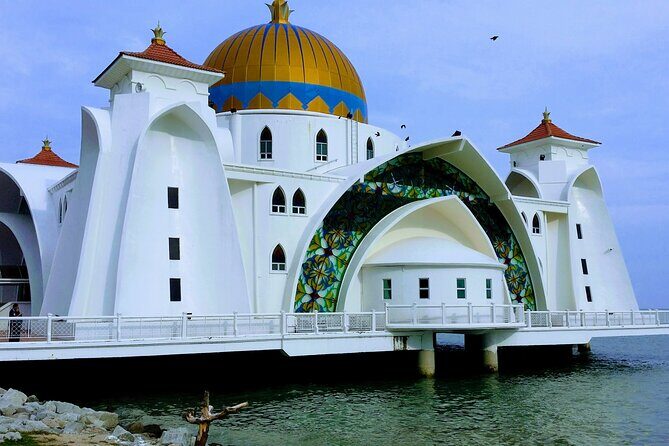 Malacca Day Tour - Dutch Square and Stadhuys: Red Brick, Governor’s Offices, and Photo-Friendly Stops