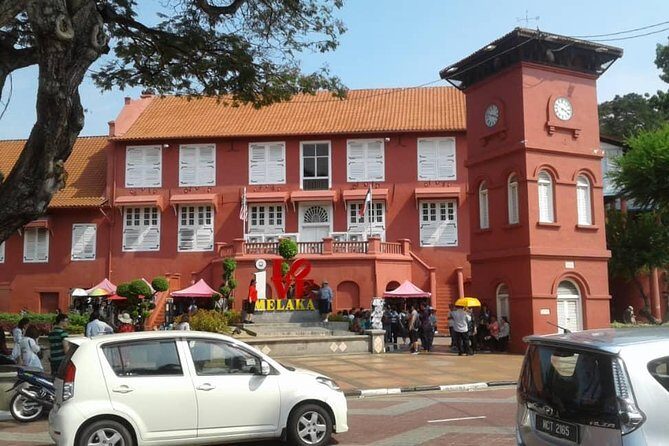 Malacca Heritage City Day Trip - Stop 1: Melaka Butterfly and Reptile Sanctuary to start strong