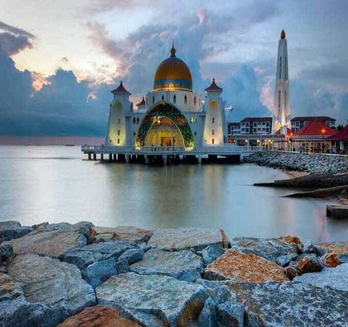 Malacca: Private Full-Day City Tour - Christ Church and A Famosa Fort: The Big Structures You’ll Remember