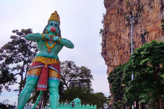 Malaysia Countryside And Batu Caves Tour - Inside Batu Caves: 400-Million-Year Limestone and 272 Steps