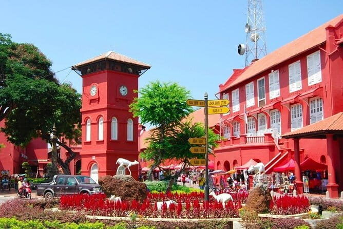 Melaka Full-Day Trip From Kuala Lumpur - Stop 9–10: Bukit China and Jonker Street’s best hour