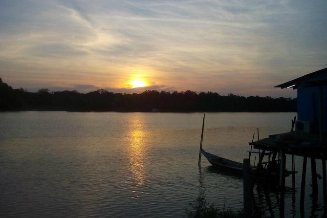 Nature At The Riverbank, Fireflies Watching By Row Boat (Guided) - Practical tips for an easy boat-and-monkey evening