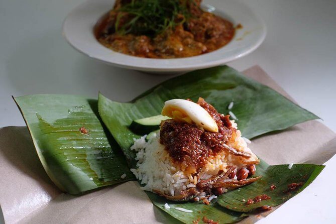 New Malaysian Kitchen Cooking Class and Garden Tour - Cooking street-food style: pick five dishes and learn the method