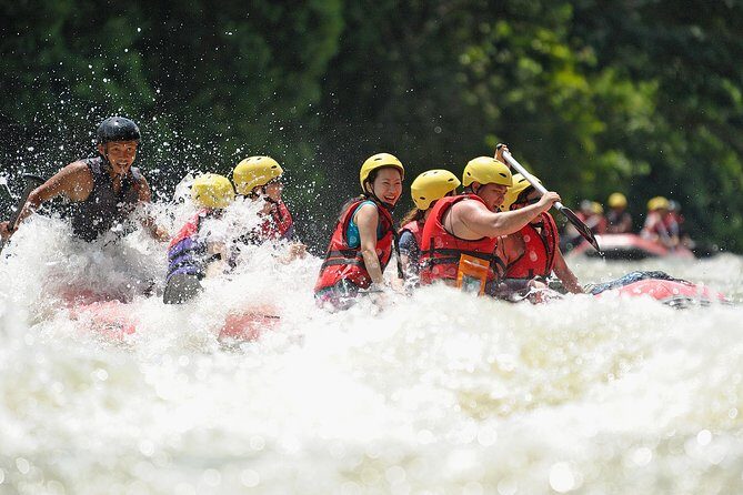 Padas River White Water Rafting from Kota Kinabalu (Grade 3 & 4) - The rafting run: 10 km, 8 named rapids, Grade 3–4 energy