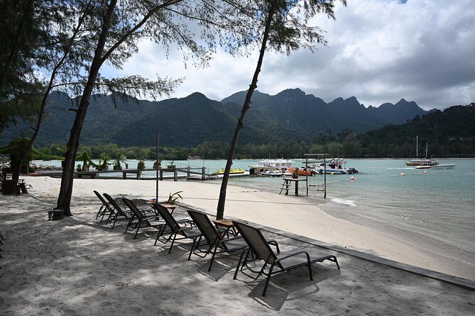 Paradise 101 Langkawi Access with Silver Paradise Package - Jet boat or jet ski: the speed choice that can change your value