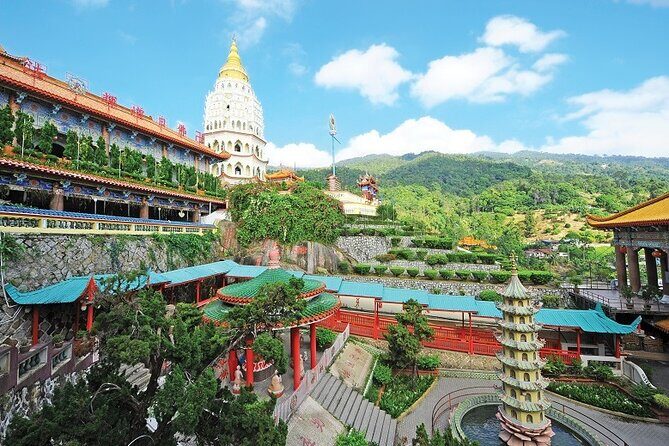 Penang City Sightseeing Tour - The in-between stops: fishing village and fruit plantation flavor