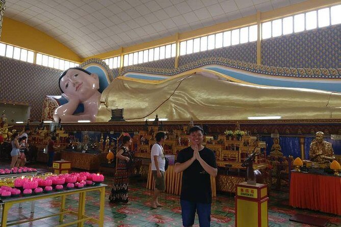Penang Half Day City Tour Including Tropical Spice Garden - Kapitan Keling Mosque: Moorish-Style Details and a Crystal Chandelier