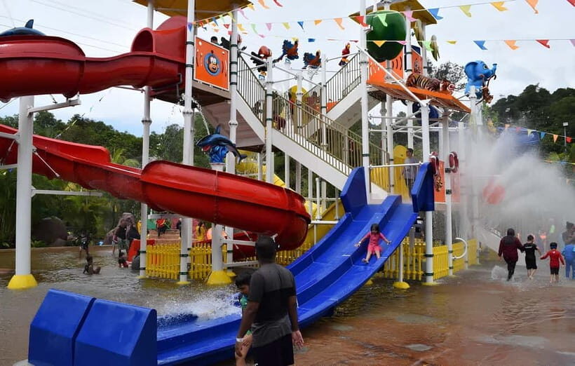 Perak: Bukit Merah Laketown Waterpark Admission Ticket - Buying the Ticket: Simple Entry, One Clear Meeting Point