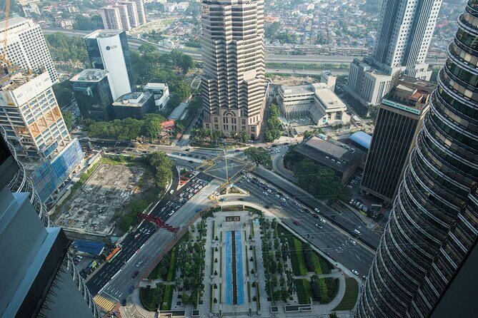 Petronas Twin Tower Skybridge View & Dining Experience Tour with Local Host - Dress code and rules: avoid denial at the door
