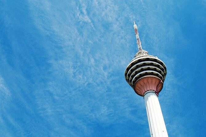 Petronas Twin Tower Tickets & Top Ten Wonder of Kuala Lumpur Tour - Batu Caves and the Mix of KL Beliefs