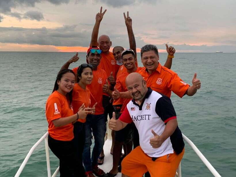 Port Dickson: Dragon Sunset Cruise with Salt Water Jacuzzi - Salt-water Jacuzzi net: relax, but read it correctly