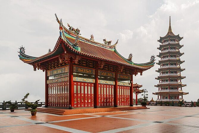 Private Genting Highlands & Batu Caves Trip with Cable Car Ticket - Genting Highlands shopping: Premium Outlets vs First World Plaza