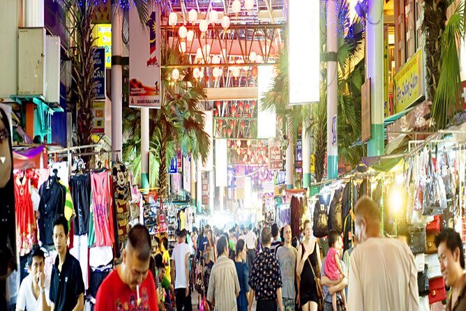 Private Half-Day Batu Caves and Cutural Tour in Kuala Lumpur - Masjid Negara (National Mosque): gardens, scale, and dress code
