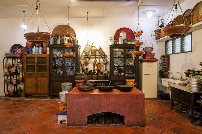 Private Half-Day George Town History Tour - Road time in an air-conditioned car (and why it matters in Penang)