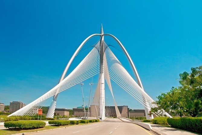 Private Half-Day Putrajaya Tour with Lake Cruise from Kuala Lumpur - Ride Routing and Time Management: One Thing to Watch
