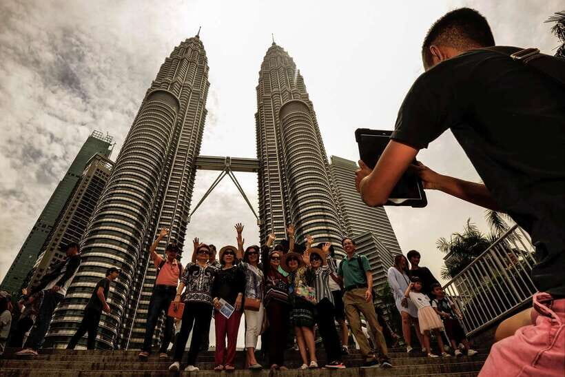Private KL City Tour with Petronas Twin Towers & Batu Caves - Key Highlights You’ll Actually Care About