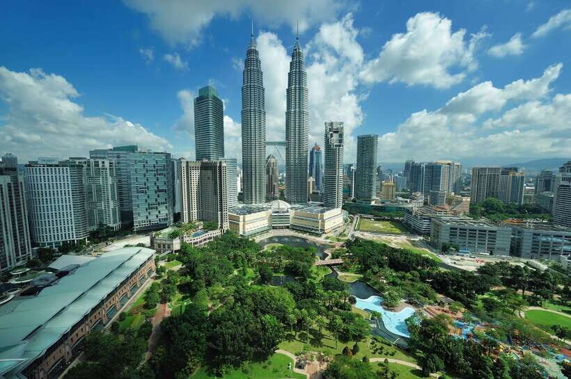 Private Kuala Lumpur and Putrajaya Highlights in One Day - Start at 09:00: planning your day with an English guide