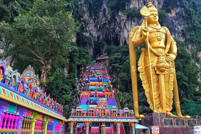 Private Kuala Lumpur City Tour : Petronas Twin Tower & Batu Caves - Central Market and souvenir timing that actually works