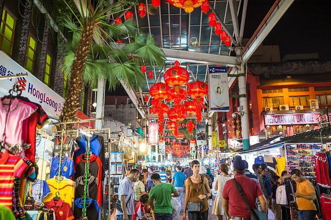 Private Night Tour : Kuala Lumpur Heritage Under The Lights - Chan See Shu Yuen Temple: ancestral courtyards and China-style exterior detail