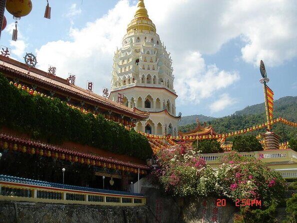 Private Penang Hill and Temple - Penang Hill Meets Kek Lok Si in One Easy Half-Day