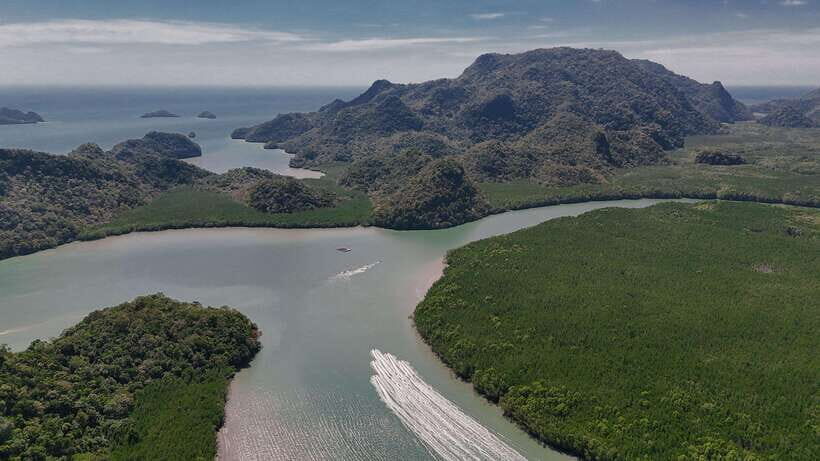 (PRIVATE) Platinum Package Jet Ski Tour Langkawi, Red Ray - Jet Ski Setup in Langkawi: What Platinum Really Delivers