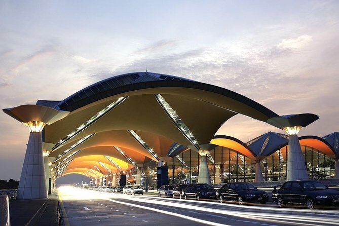 Private Return Transfer : Kuala Lumpur Airport (Arrival and Departure) - The Hotel Drop-Off and the Drive to Kuala Lumpur: How to Use the Time