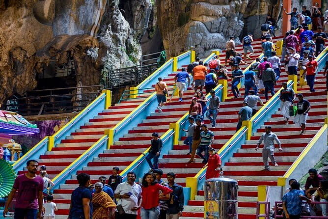 Private Tour: 3 in 1 Day Trip to Batu Caves, Bukit Melawati & Fireflies - Bukit Melawati: A Hilltop Step Back Into Selangor’s Story