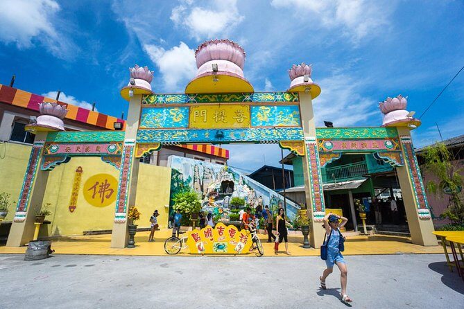 Private Tour: Crab Island Sightseeing Boat Ride and Seafood Lunch - Exploring Pulau Ketam: boardwalks, bicycles, and stilt-house life