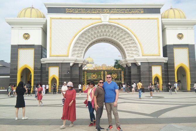 Private Tour Kuala Lumpur Shore Excursion Include Batu Caves - Private Kuala Lumpur Shore Day From Boustead Cruise Center: How It Plays Out