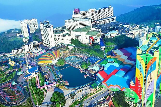 Private Tour with Local Host : Genting Highlands Day Tour enroute Batu Caves - Turning one day into two big Kuala Lumpur escapes