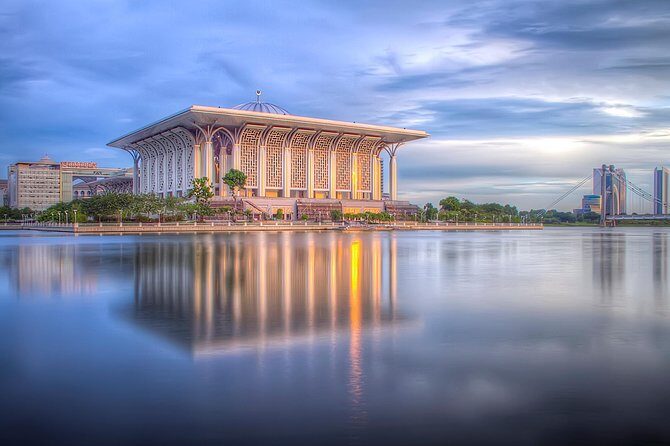 Putrajaya City Tour with Batu Caves & Sight Seeing Cruise - How guides can make or break this half-day