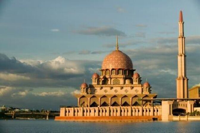 Putrajaya Half Day Tour with Pink Mosque & River Cruise(SIC) - Key highlights worth planning around