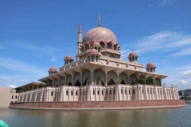 Putrajaya Tour From Kuala Lumpur Includes Batu Caves - Morning Logistics: Pickup, Timing, and a Smooth Driver