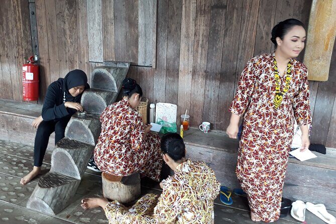 Semenggoh Orangutan Center & Sarawak Cultural Village - Who should book this tour, and who might prefer something else