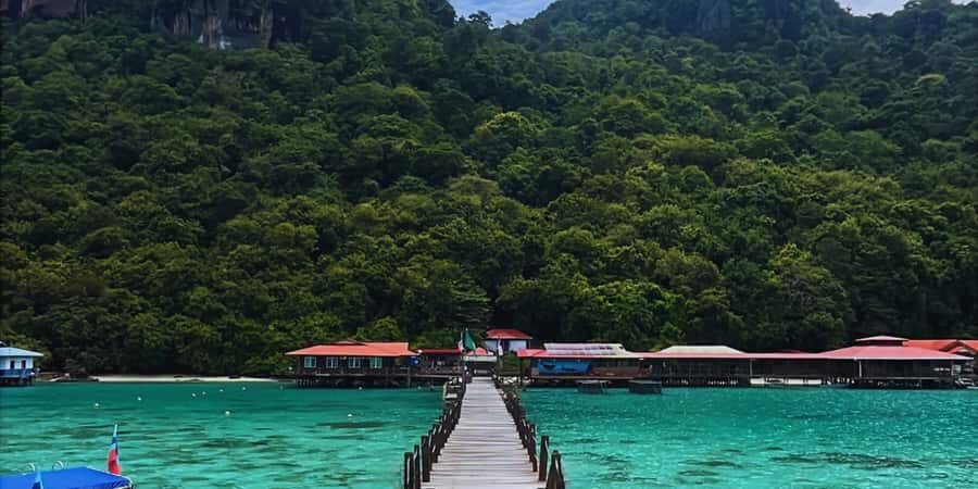 Semporna : Island Hopping Semporna Adventure - Shared transport, changing tides, and how to protect your day