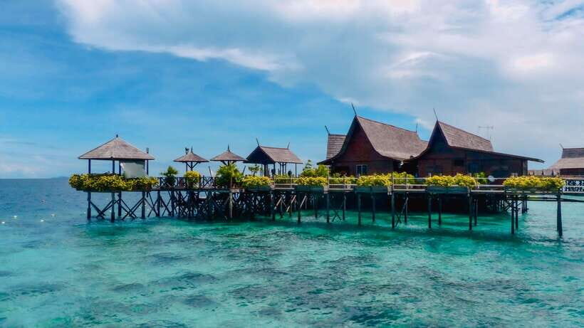 Semporna: Mabul and Kapalai Trip in Snorkel or Dive & Lunch - Snorkel or shallow scuba on Mabul: gear, safety, and real reef time