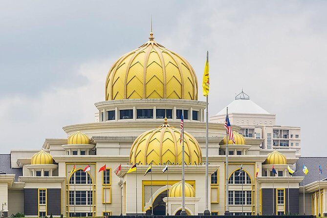 Shore Excursions from Port Klang Terminal - National Palace and the National Monument: quick stops, clear landmarks